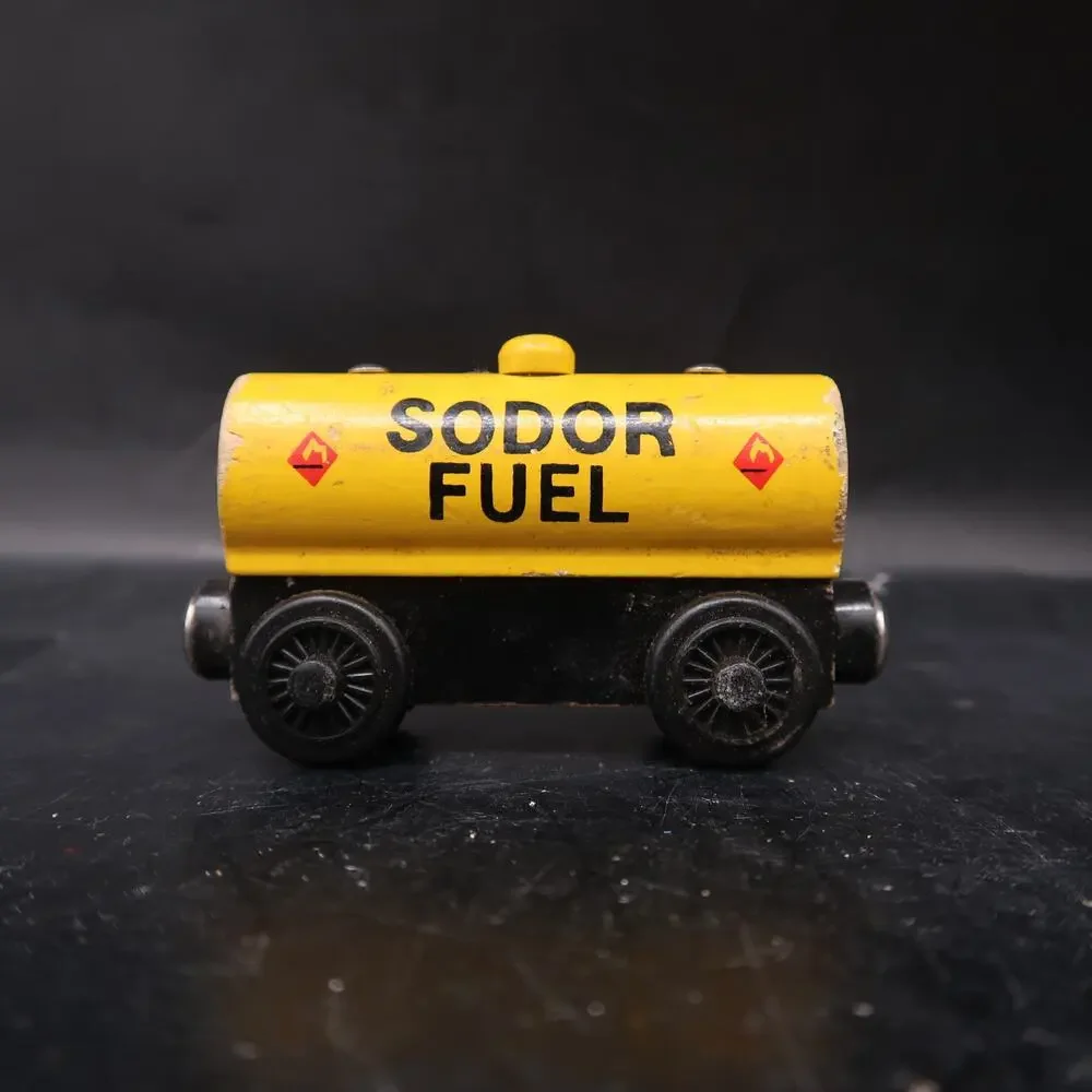 Thomas & Friends Wooden Railway Breakdown Train / Fuel Car Trucks Vintage
